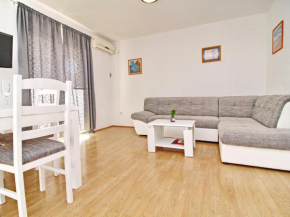 Apartments Markovi Orebi - One Bedroom Apartment with Terrace and Garden View A2